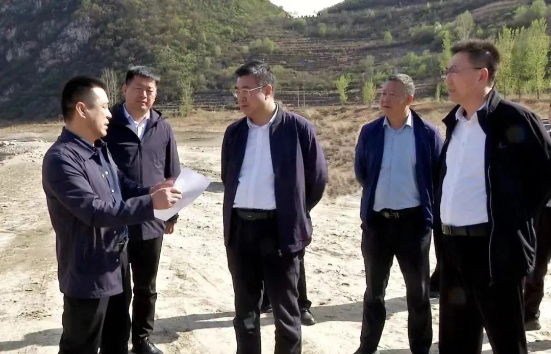 李耀滨调研桃林口水库生态环境管理和保护、森林防火等工作.jpg
